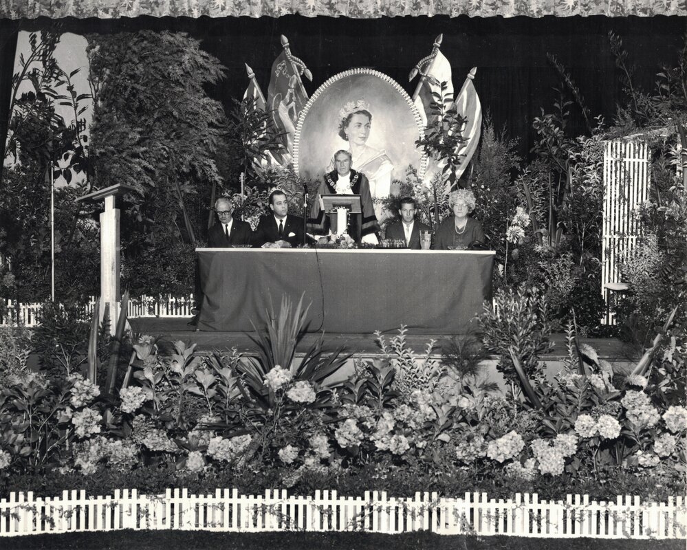 Cr. L. Walker at Citizenship Ceremony
