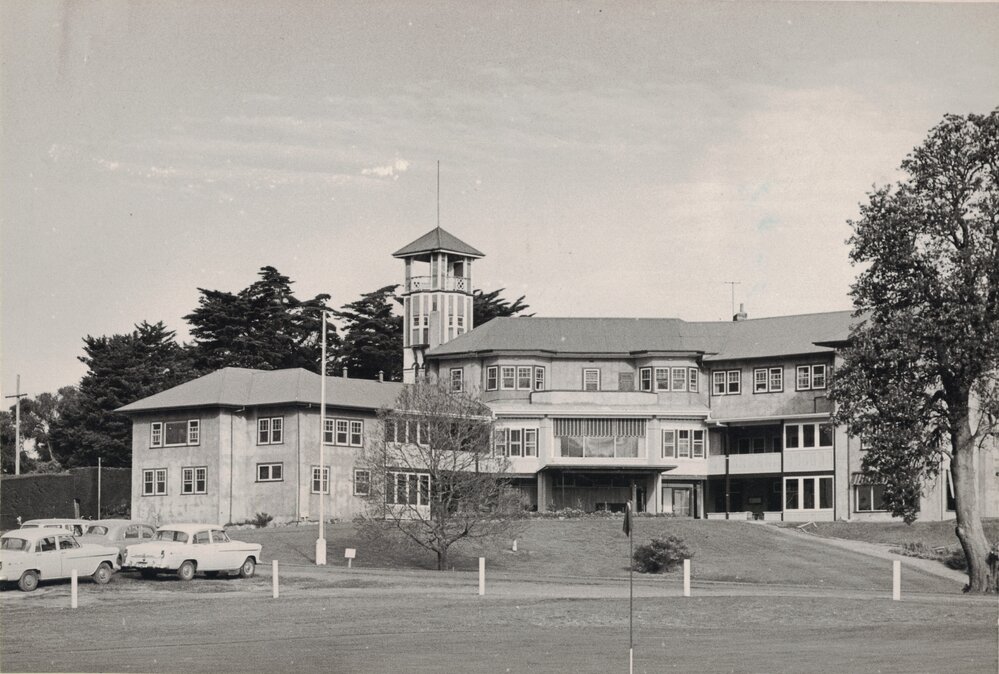 Peninsula Country Golf Club