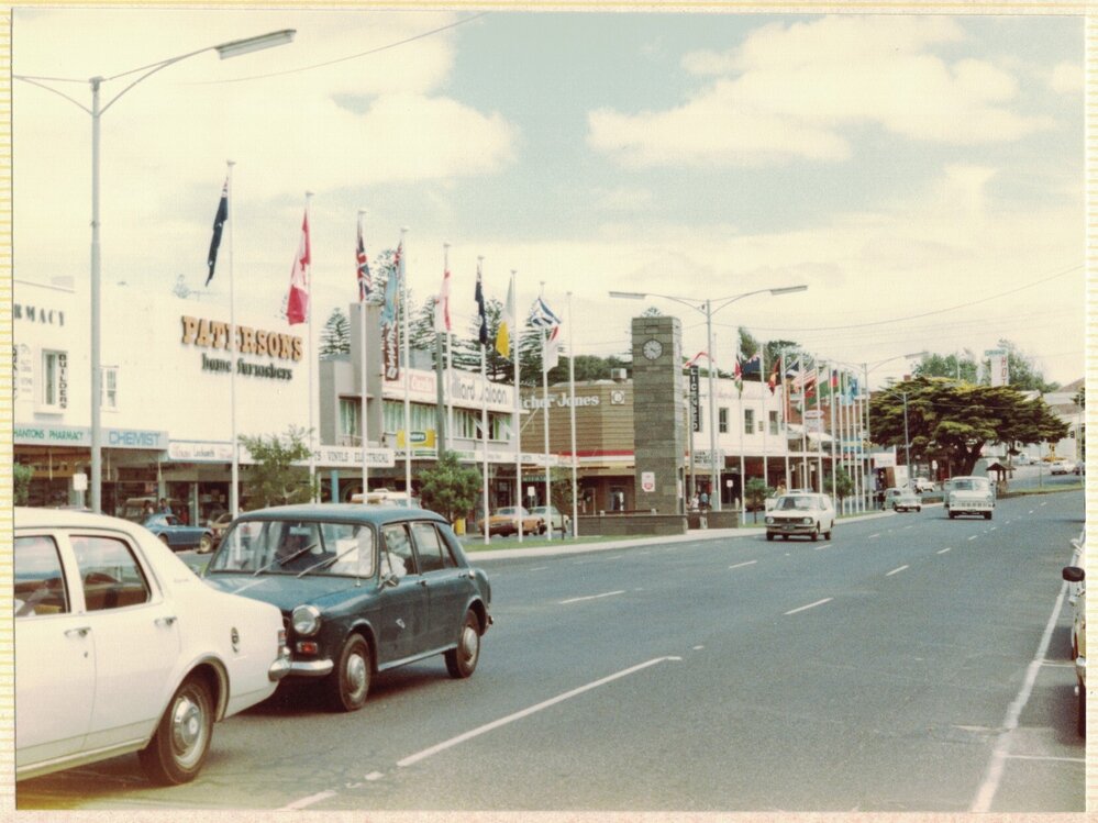 Nepean Highway shopping strip