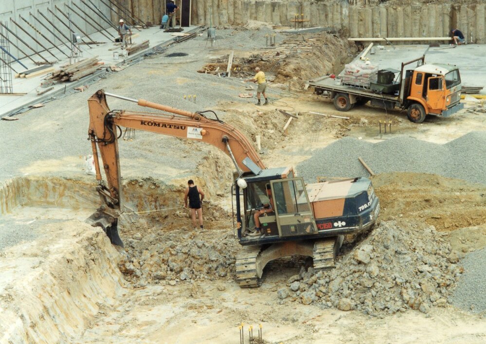 027 Construction of Frankston Cultural Centre (renamed the Frankston Arts Centre and Library)