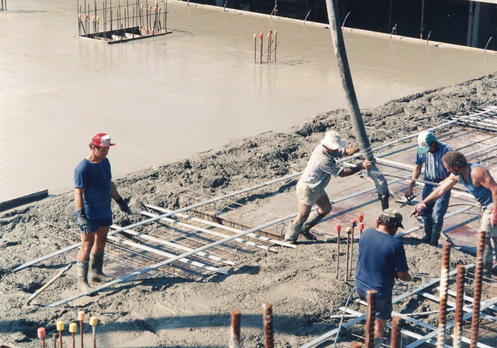 041 Construction of Frankston Cultural Centre (renamed the Frankston Arts Centre and Library)