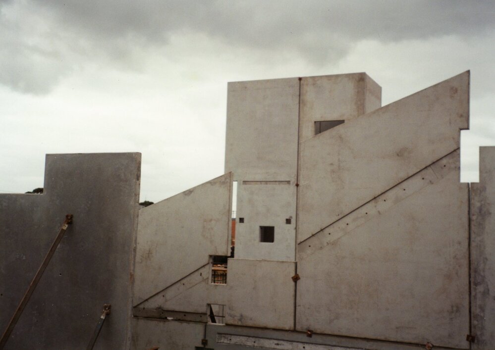 061 Construction of Frankston Cultural Centre (renamed the Frankston Arts Centre and Library)