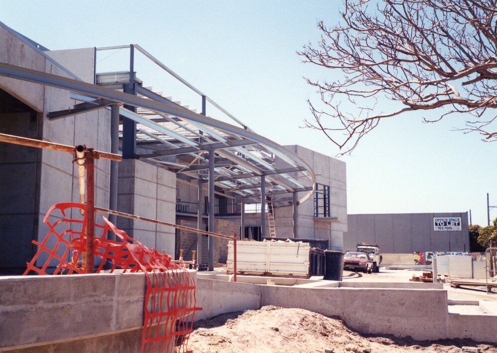 095 Construction of Frankston Cultural Centre (renamed the Frankston Arts Centre and Library)