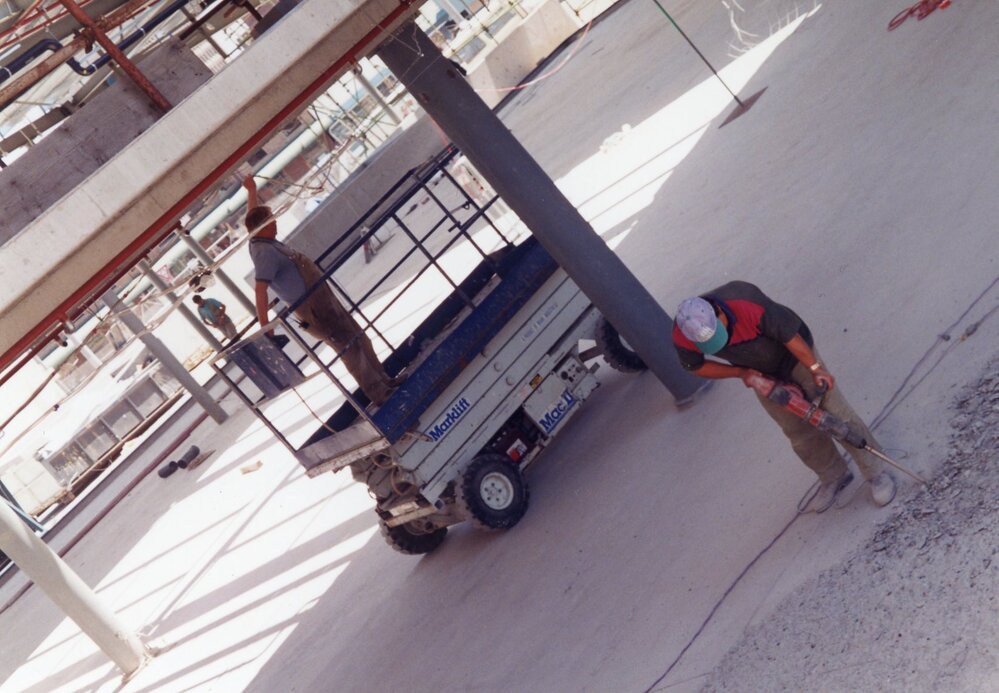096 Construction of Frankston Cultural Centre (renamed the Frankston Arts Centre and Library)