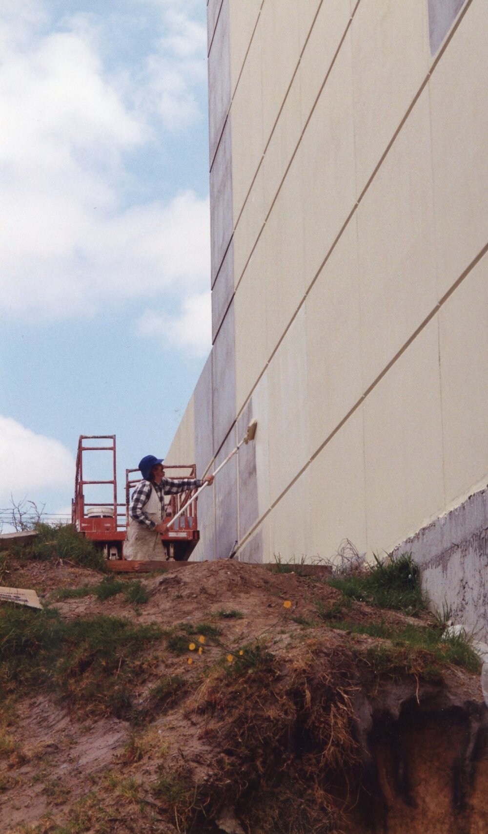 100 Construction of Frankston Cultural Centre (renamed the Frankston Arts Centre and Library)