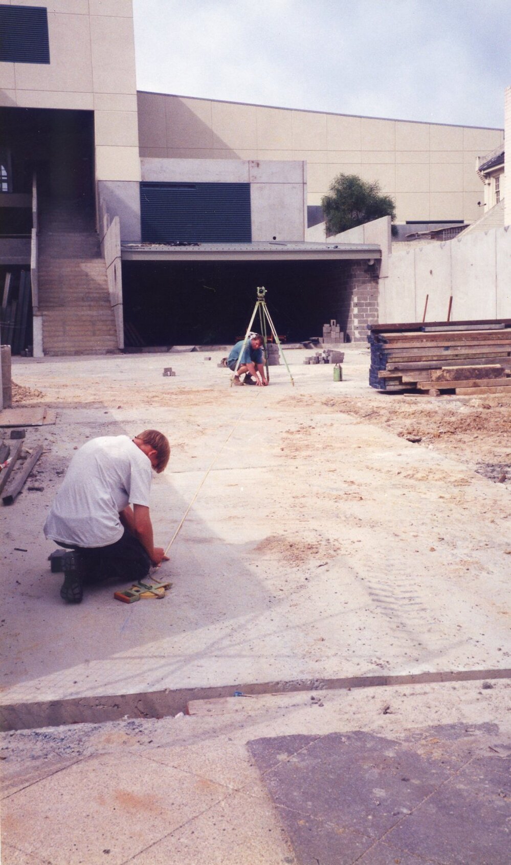 108 Construction of Frankston Cultural Centre (renamed the Frankston Arts Centre and Library)