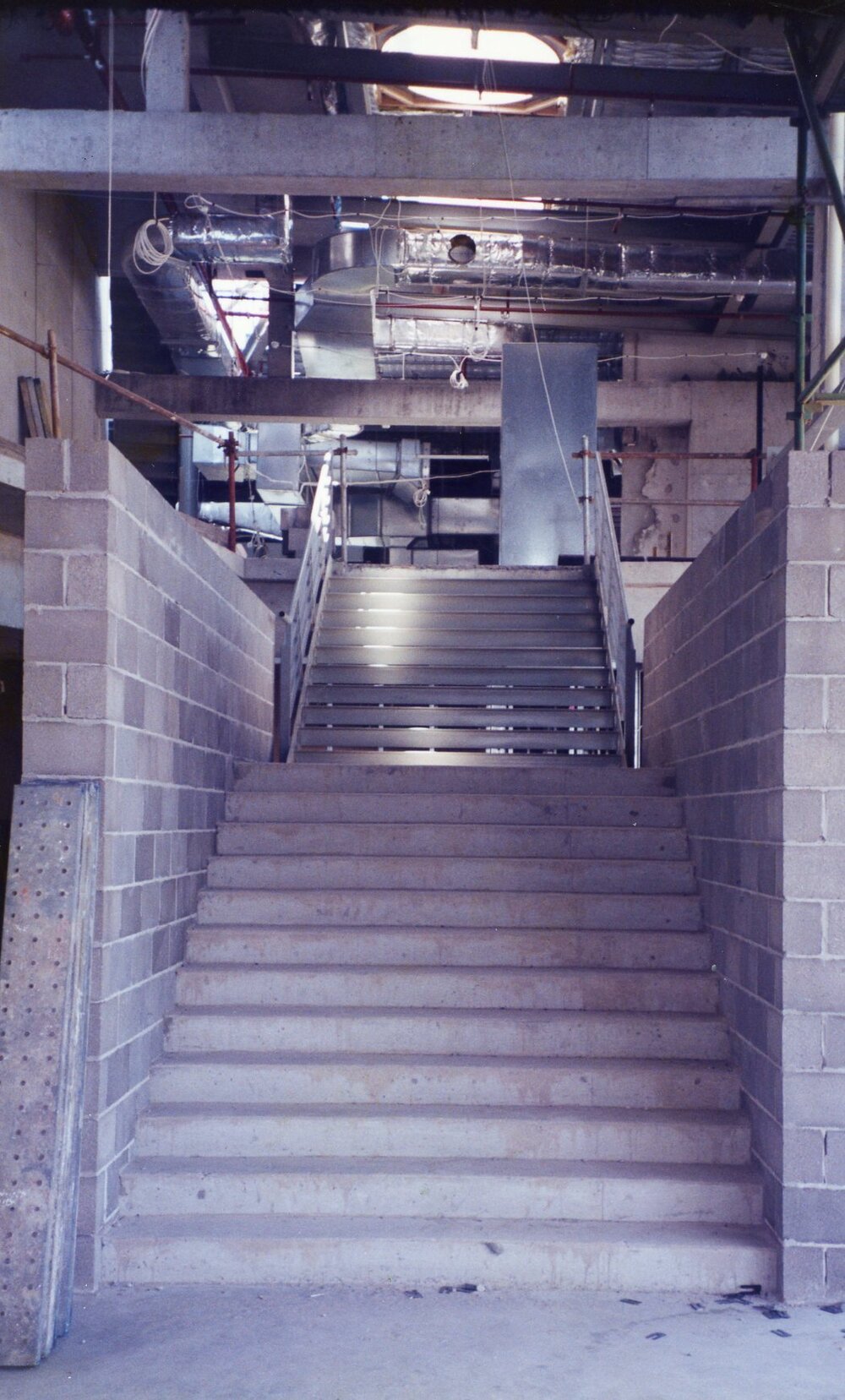 111 Construction of Frankston Cultural Centre (renamed the Frankston Arts Centre and Library)