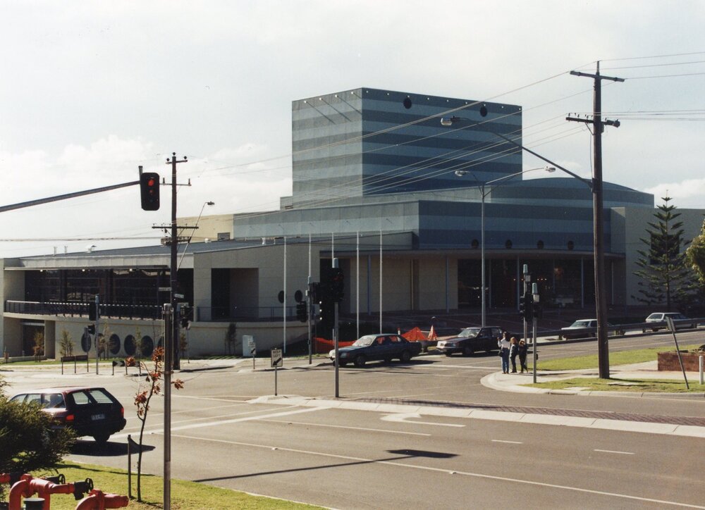 143 Construction of Frankston Cultural Centre (renamed the Frankston Arts Centre and Library)