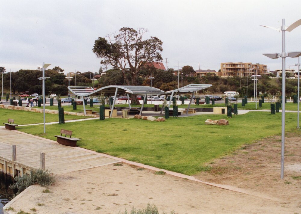 Frankston Pier Precinct development 2002