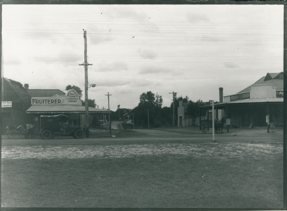 View of Station Street and Nepean Highway in Seaford, early 1900's 