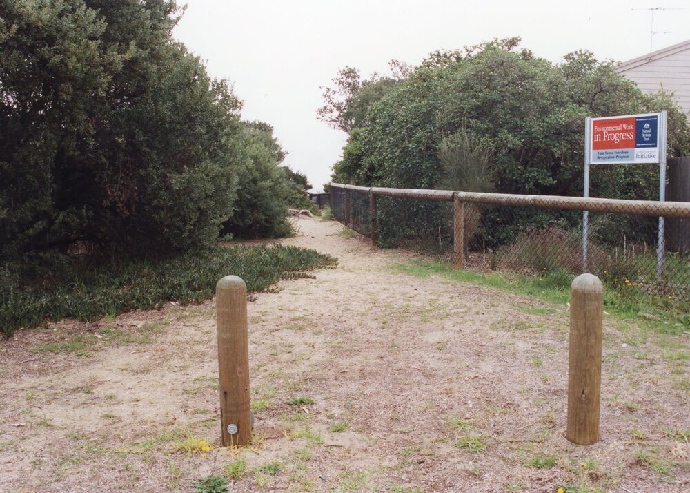 Entry to beach at Gould Street
