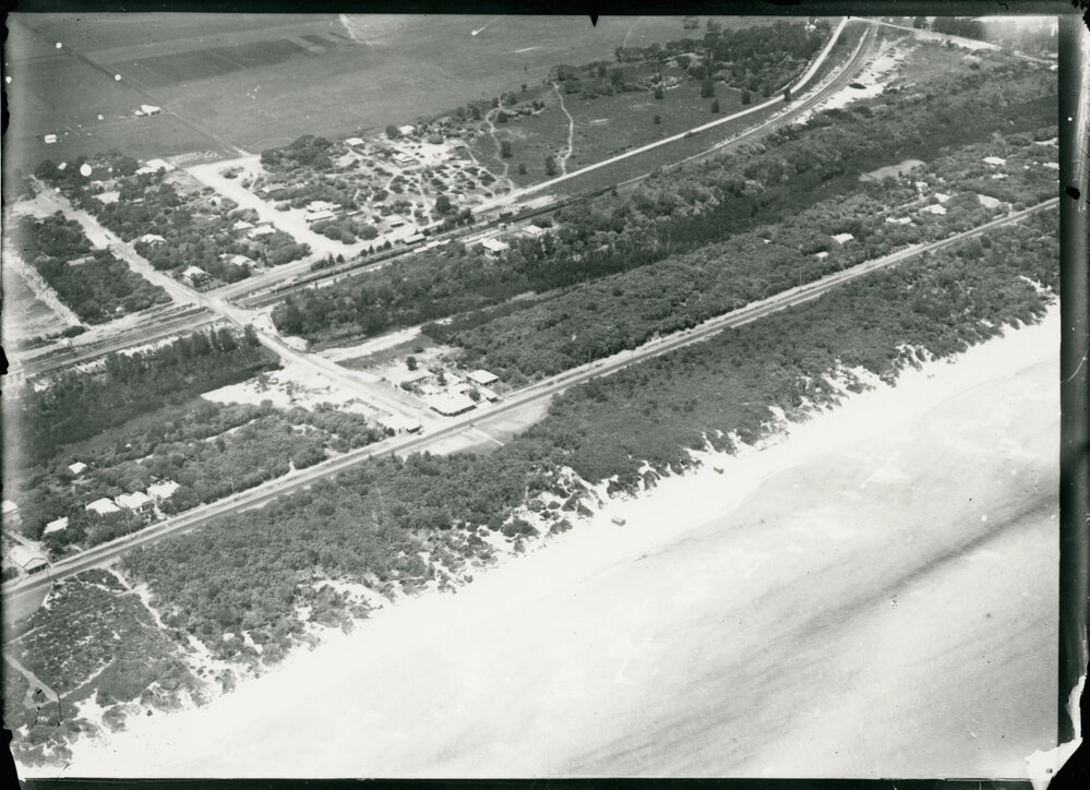 An aerial view of Seaford showing the main Roads of Point Nepean and Station Street 