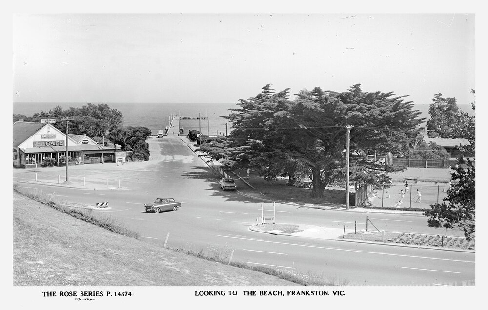 Looking to the beach, Frankston