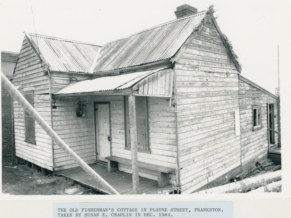 The old fisherman's cottage in Playne Street, Frankston. Photo taken by Susan B. Chaplin in December 1984 