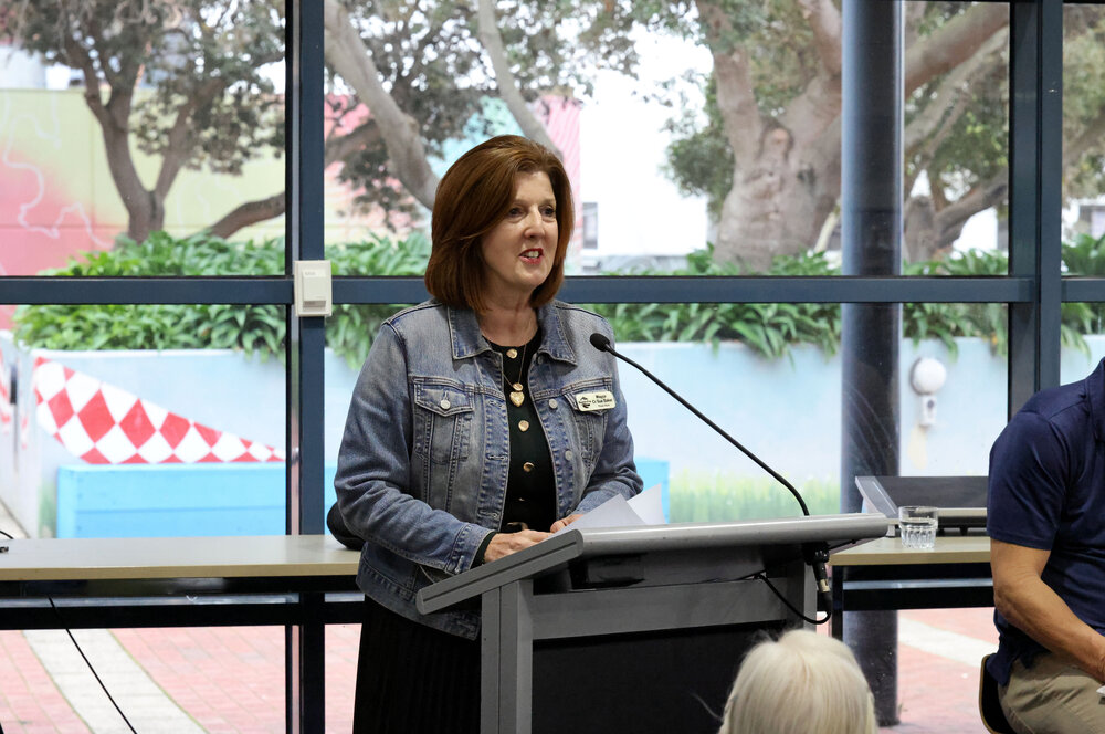 010 Growing up Frankston: Authors in Conversation 02