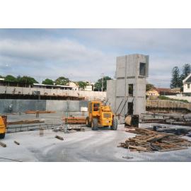 044 Construction of Frankston Cultural Centre (renamed the Frankston Arts Centre and Library)