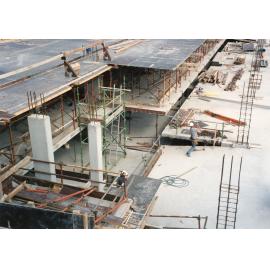 045 Construction of Frankston Cultural Centre (renamed the Frankston Arts Centre and Library)
