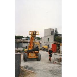 051 Construction of Frankston Cultural Centre (renamed the Frankston Arts Centre and Library)