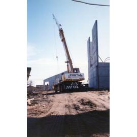 070 Construction of Frankston Cultural Centre (renamed the Frankston Arts Centre and Library)