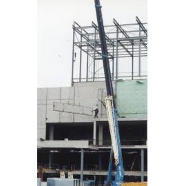 075 Construction of Frankston Cultural Centre (renamed the Frankston Arts Centre and Library)