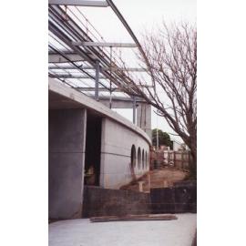 082 Construction of Frankston Cultural Centre (renamed the Frankston Arts Centre and Library)
