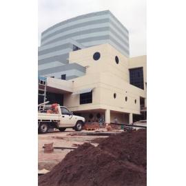 128 Construction of Frankston Cultural Centre (renamed the Frankston Arts Centre and Library)