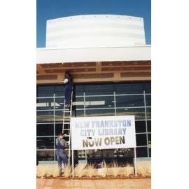 140 Construction of Frankston Cultural Centre (renamed the Frankston Arts Centre and Library)