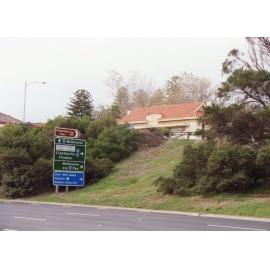Frankston Mechanics' Institute from Nepean Highway