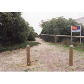 Entry to beach at Gould Street